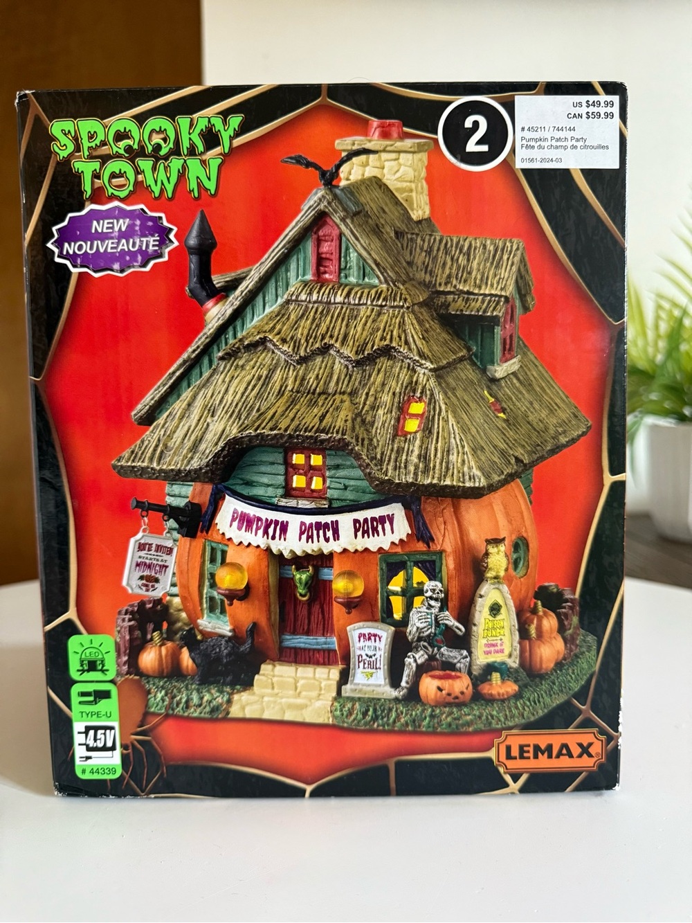 Lemax Pumpkin Patch Party House Decoration - Orange, Green, Brown